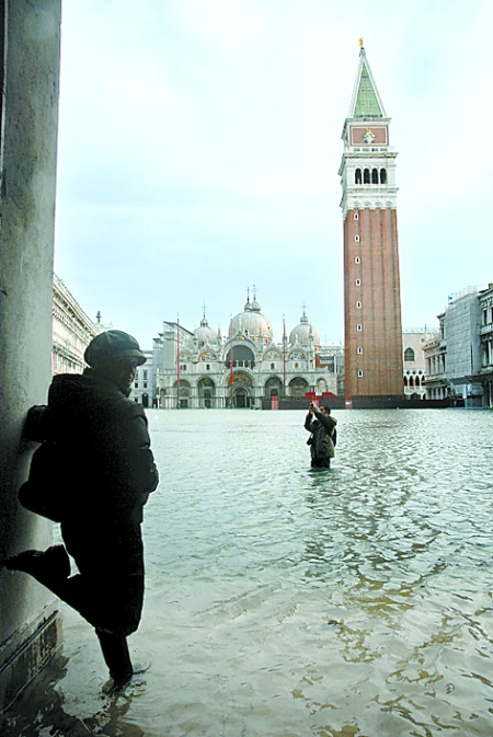 ����˹ ˮ��