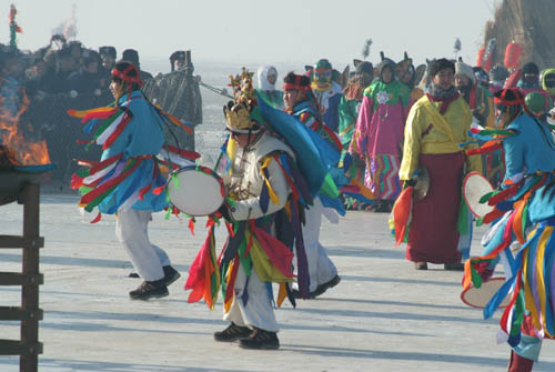 ���ֲ�ɺ����ߌñ�ѩ�O�C�Ļ����ι�(ji��) �^�~���u ʷ�oǰ������r