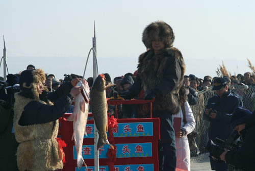 ���ֲ�ɺ����ߌñ�ѩ�O�C�Ļ����ι�(ji��) �^�~���u ʷ�oǰ������r