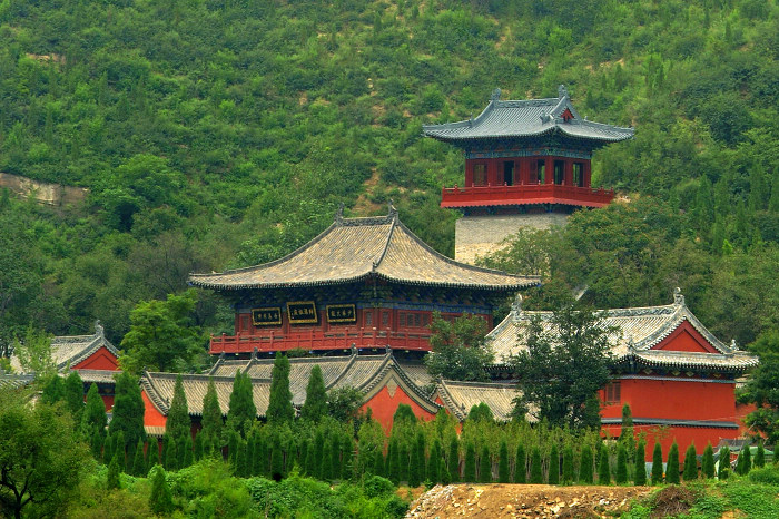 ��������ɽ������