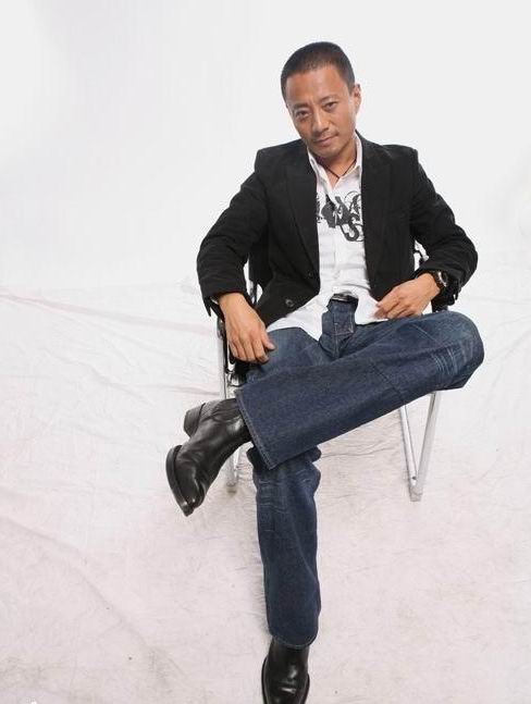 ������  ����