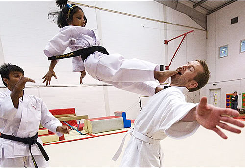 5歲 印度 女童 全球 最年輕 空手道 黑帶