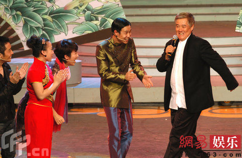 小沈陽(yáng)與趙本山師徒 明星轉(zhuǎn)起來 遼寧臺(tái) 爆笑瘋舞 歌手麥穗