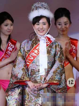 �m��������