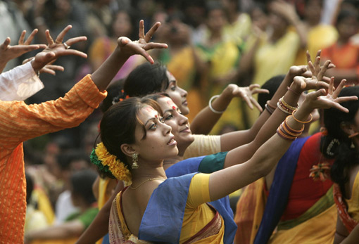 ӡ�ȼӠ����� ���y(t��ng)��(ji��)�� &ldquo;Holi&rdquo;��(ji��) ��ʢ��Ĺ�(ji��)��