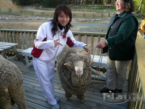 ������Ů ����ˬ ��Ƭ