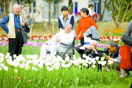 �������񹫈@ ������