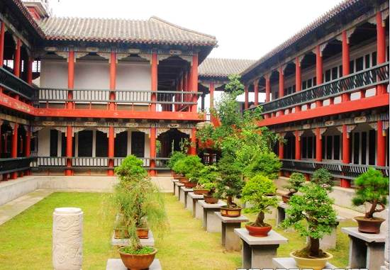 ���@����