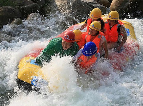 ʯ��ɽ��{��Ư������