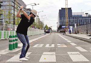 法國 巴黎 舉行 街頭 高爾夫球賽