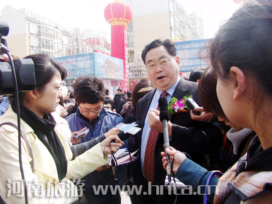 ���� ���� ����܇ ���M(j��n) ���� ��^(q��)