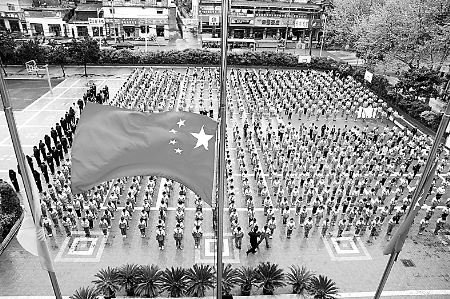 ���ϸ������е����ຣ���������yͬ��