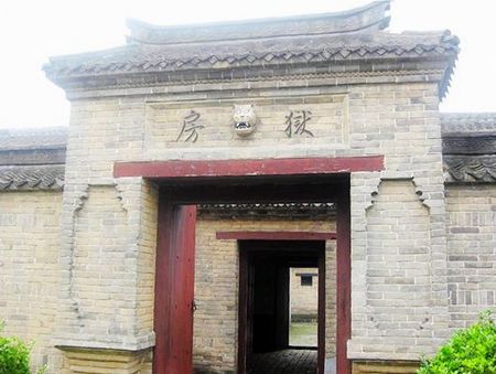 �~�h �����h��