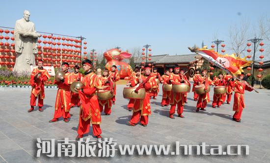 �����Ϻӈ@�ݳ�֮�P��ӭ�e