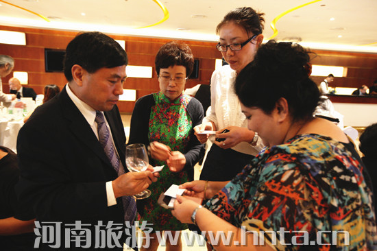 ���ϸ��Ж|�؅^(q��)�ƽ����� �������A�\�l(f��)չ 