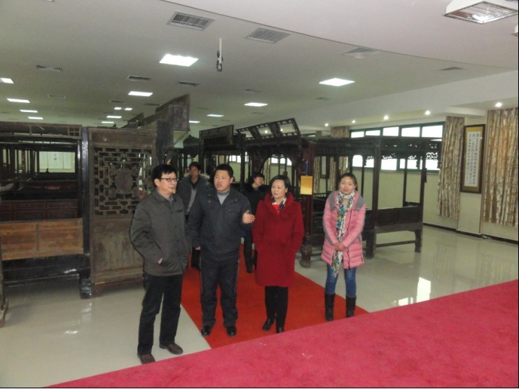 �ܿ������ξ־��L(zh��ng)���񲪵����c(di��n)��ؚ���{(di��o)��