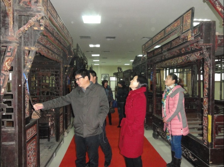 �ܿ������ξ־��L(zh��ng)���񲪵����c(di��n)��ؚ���{(di��o)��