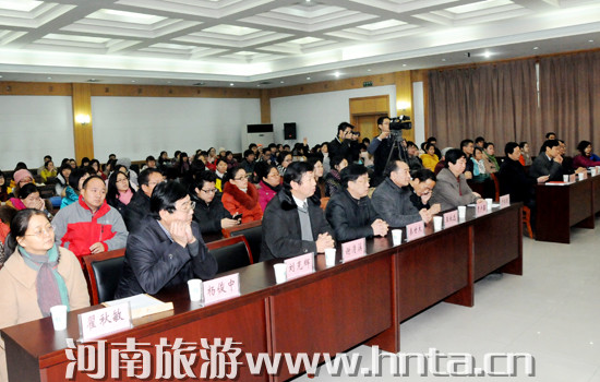 �Ҿ��c���ϴ�W(xu��)����(d��ng)&ldquo;��У����&rdquo;�C(j��)��