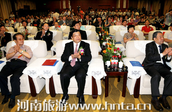 ��ͬ����&ldquo;�Ї����S������ʮ��Ʒ��·&rdquo;