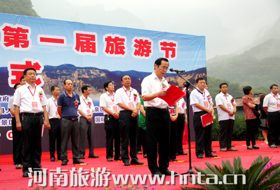 ���񌚸����L(zh��ng)��ϯ��һ���Ї�(gu��)�����l(xi��ng)�����ι�(ji��)���(d��ng)