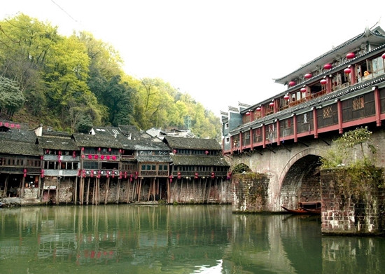 �Ї�ʮ������̽�U(xi��n)���΄ٵ�