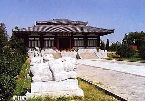 ���κ��� ׷����ԭ�˴�ʥ�˵����E