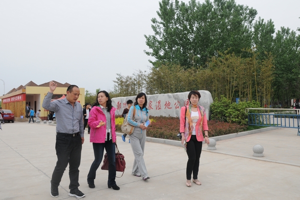 鄭州市旅游局紀(jì)檢組長劉海青檢查黃河沿線景區(qū)假日旅游工作