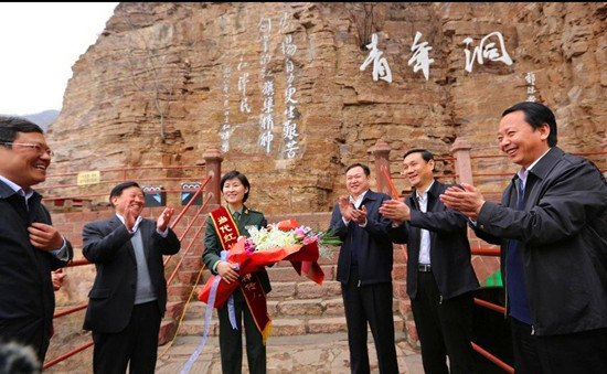 ���S&ldquo;����ŮӢ��&rdquo;����̽�L��ꖼt����