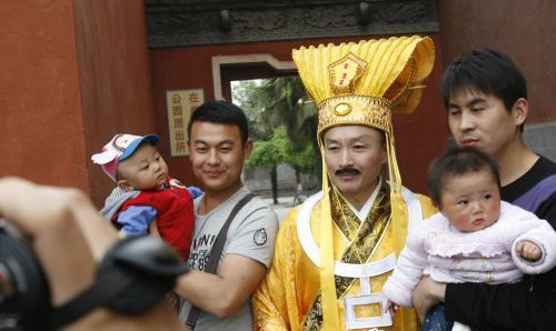 &ldquo;��һ&rdquo;С�L(zh��ng)�� �_(k��i)�����Ο�