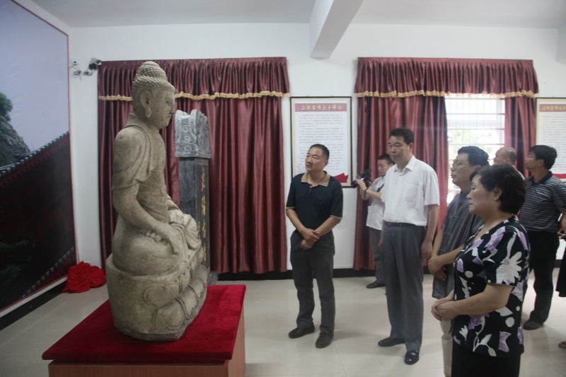 中華社會(huì)文化發(fā)展基金會(huì)領(lǐng)導(dǎo)和專(zhuān)家一行蒞臨駐馬店市考察指導(dǎo)