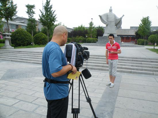 安徽阜陽廣播電視臺來許拍攝旅游節(jié)目