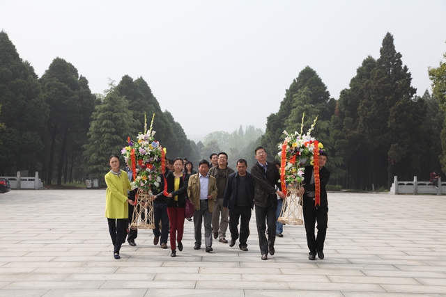 �v�R�������ξ��_չ�������y(t��ng)�������؜����h���~���