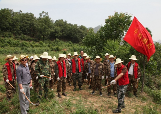 駐馬店市旅游局認真落實“四聯(lián)四解”要求積極幫助村民“雙收雙搶”