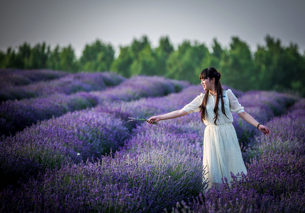  �����������^����Щ���ĵ����r���r�е�MM���K�ڌ��Լ������ı۱�����ҫ��չ�F(xi��n)���N����ЦĘ��������Щ�S���p�ɡ��@�ǂ�׌���p�ɵļ���(ji��)��? һ���˾�����������һ·���L����һ·��Ĭ���Z��ӭ�洵�����L��Щ�����������z�z�������L��Щ�p�ᣬ����ɢ�����đn���������������̵̱�ɽ��ӯӯ��ˮ�������ѷe�˺���һ�ӻ������d�˺ܾõ����飬����һ�����o�ĵط�������һ��İ���ĵط������Լ��G�ڻ�Ұ�������Լ�ጷ���ɽˮ�����ĄӲ����Є�����Ҫ�ٰ��Լ����o����������ʰ���������SС�������������x��Ŀ�ĵ����s�o���l(f��)����