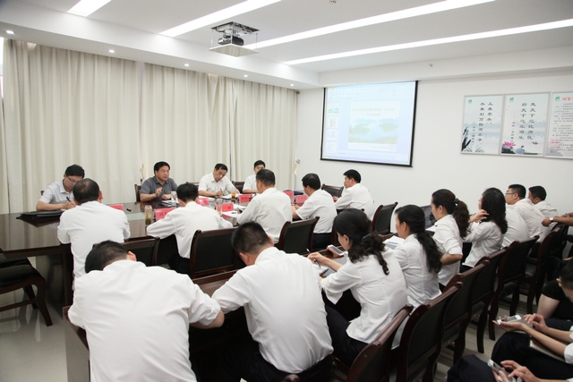 副市長李國勝到市旅游局調(diào)研