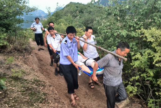 神靈寨景區(qū)全力救助受傷游客