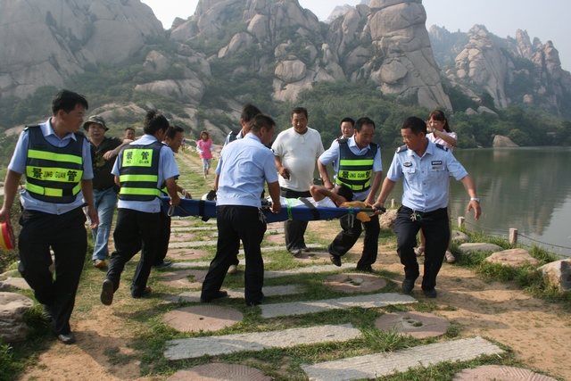 駐馬店市舉行旅游突發(fā)事件應(yīng)急救援演練