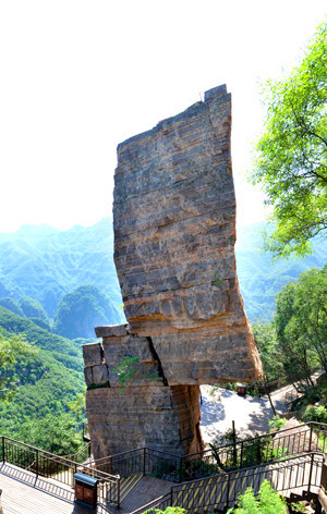 ��üɽ&ldquo;�w����ʯ&rdquo;