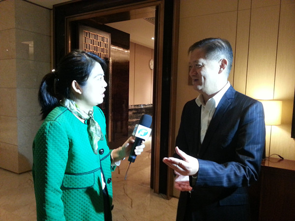 ���Č�(li��n)�χ��������νM�����οɳ��m(x��)�l(f��)չ�Ї��^�y�c��ȹ������h���������_