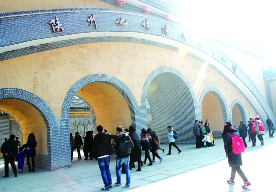 �����S�����Ύ��ϵ��S�����ξ�·&mdash;&mdash;2015���T�{�����Z���μ�ʢ�󆢄� 