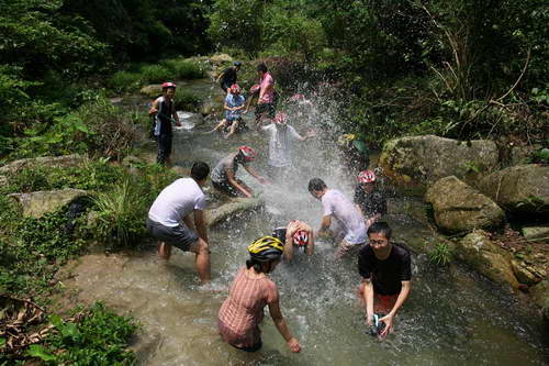 ����(n��i)�L���Hˮ��·�Aӆͬ�ȝq120%