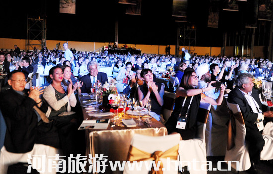 ������Ԋ(sh��)&bull;�ž������ݳ���(li��n)�χ�(gu��)�������νM����21��ȫ�w���(hu��)����޴��Z��(d��ng)