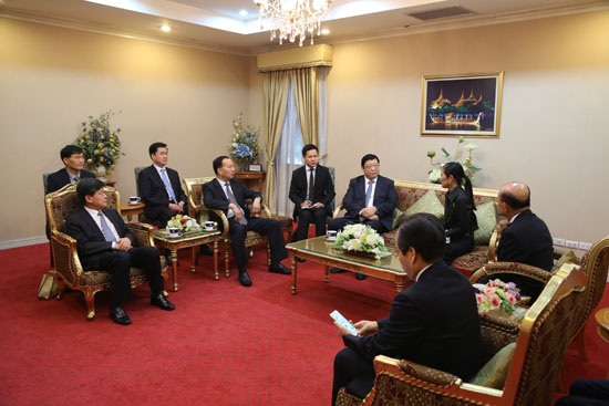 ���������ƽ����̩�����ȳɹ��e�k