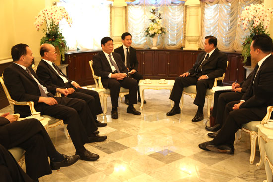 ̩��(gu��)���ξֻ��ں����������O(sh��)�k��̎