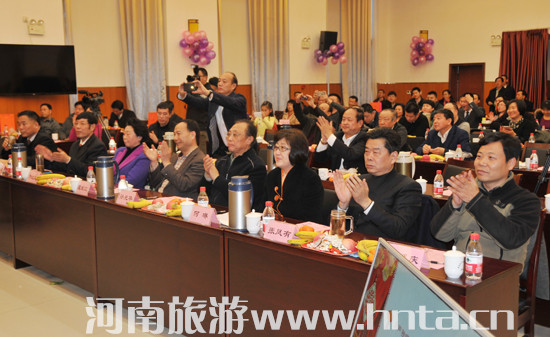 �Ҿ��e�k2016ӭ�´���Ԓ��