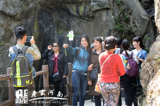     4��25��������50��λ��������������δ��ǰ�����R̶���^(q��)���棬��(bi��o)־����-�质���R̶����ֱͨ܇��ʽ�_ͨ�� 