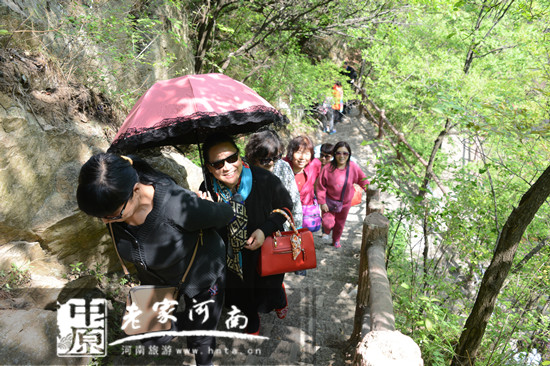 4��25��������50��λ��������������δ��ǰ�����R̶���^(q��)��������(bi��o)־����-�质���R̶����ֱͨ܇��ʽ�_ͨ�� 