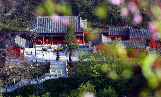 �v�R�꣺�۽��������� �����l(f��)չ���E