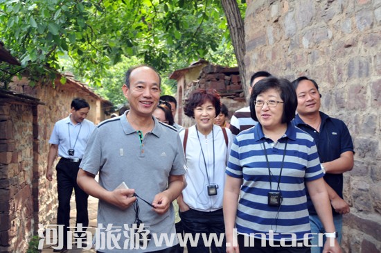 �Ҿ�&ldquo;�ɌW(xu��)һ��&rdquo;���}��Ӗ(x��n)���ڼt�����ɲ��W(xu��)Ժ�e�k