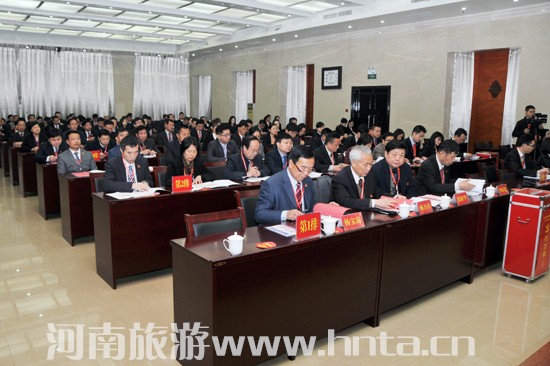 �Ҿ�ֱ�ٙC(j��)�P(gu��n)�hί�A�M��ɓQ��